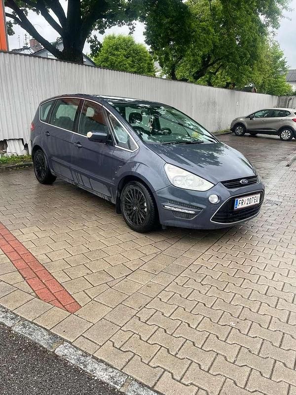 Gebraucht Ford S-MAX Titanium 140 PS (102 kW) 2012 Van / Kleinbus