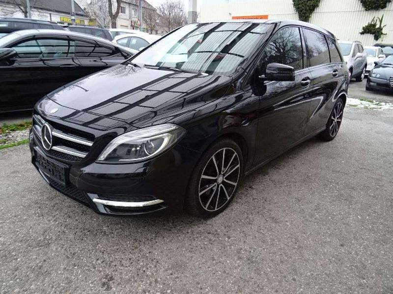 Gebraucht Mercedes B180 Edition 109 PS (80 kW) 2012 Schwarz Van / Kleinbus