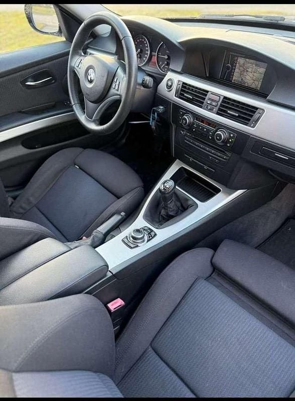 Gebraucht BMW 318 143 PS (105 kW) 2010 Kombi