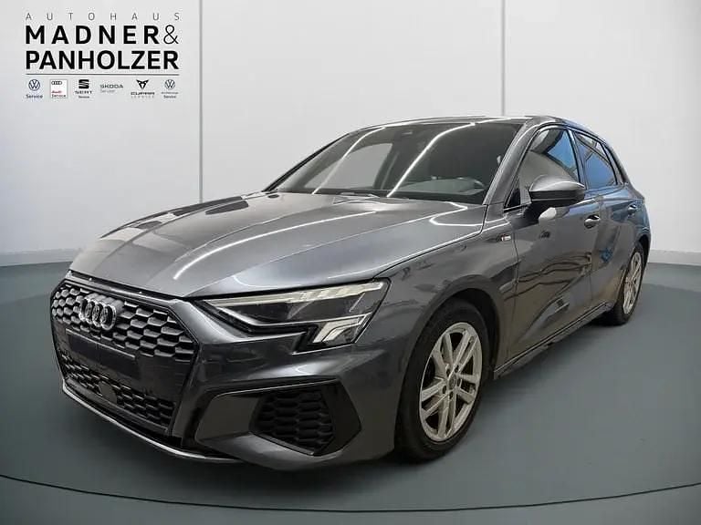 Mittelgrau metallicperleffekt Gebraucht 2020 Audi A3 S-Line Limousine | € 19.900 (Guter Preis) - Bild 1/4