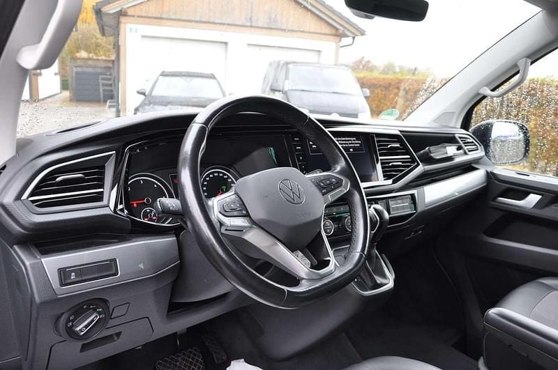 Gebraucht VW Multivan Black Edition 150 PS (110 kW) 2021 Schwarz Van