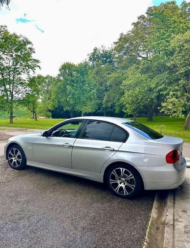 Gebraucht BMW 318 116 PS (85 kW) 2006 Limousine