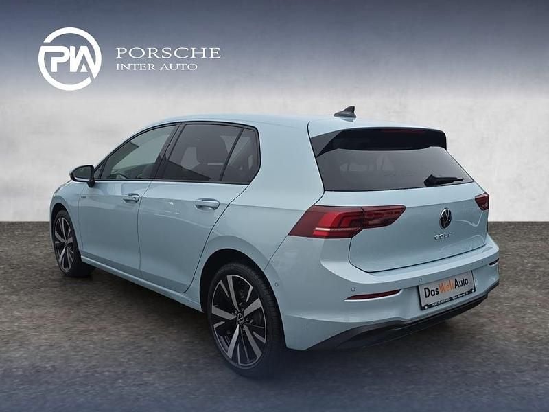 Gebraucht VW Golf VIII 115 PS (84 kW) 2025 Dunkelblau  normal Limousine