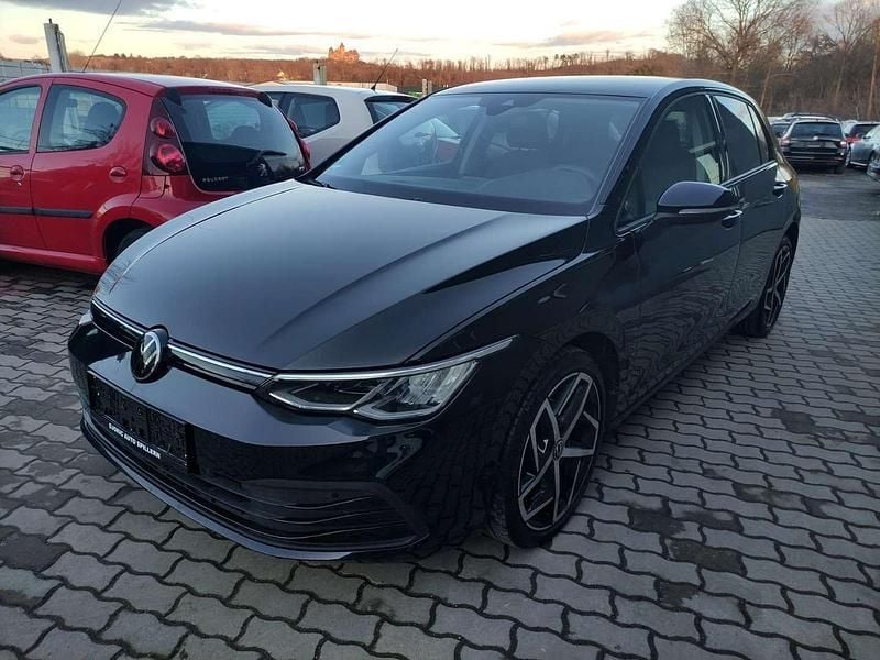 Gebraucht VW Golf VIII Life 110 PS (80 kW) 2023 Schwarz Limousine