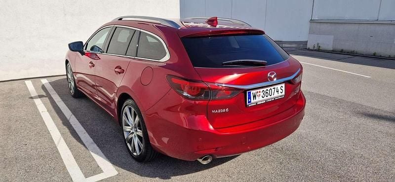 Gebraucht Mazda 6 Inclusive 165 PS (121 kW) 2022 Rot Kombi
