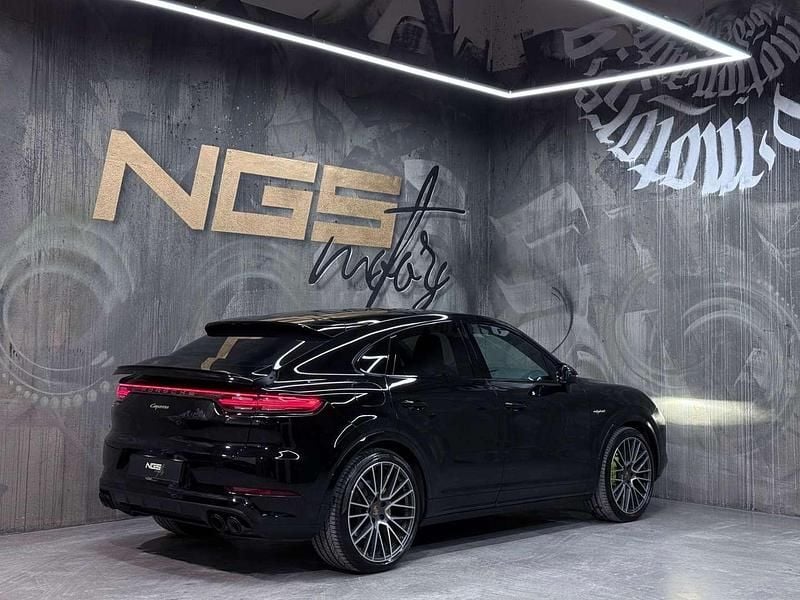 Gebraucht Porsche Cayenne Coupe Sport 462 PS (339 kW) 2022 Schwarz Coupé