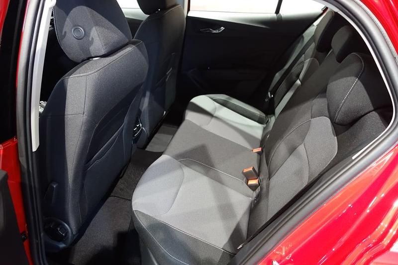 Gebraucht Skoda Fabia Selection 95 PS (69 kW) 2026 Mittelrot  metallic Kleinwagen