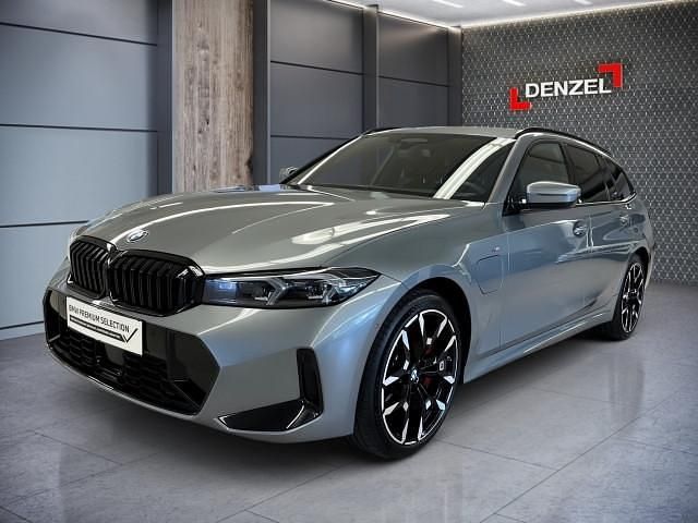 Grau Gebraucht 2025 BMW 330e M Sport Kombi | € 61.890 - Bild 1/4