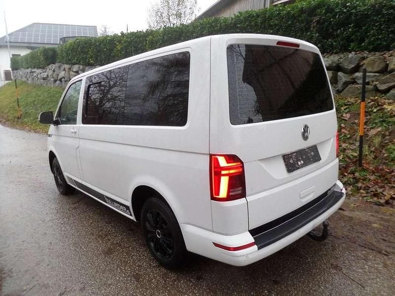 Gebraucht VW Multivan 150 PS (110 kW) 2020 Weiß Van