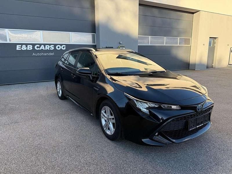 Schwarz Gebraucht 2020 Toyota Corolla Active Kombi | € 19.990 (Etwas zu teuer) - Bild 1/4