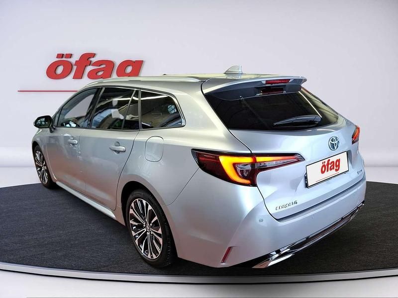 Gebraucht Toyota Corolla Active 98 PS (72 kW) 2024 Silber Kombi