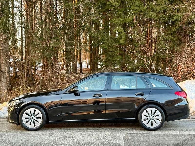 Gebraucht Mercedes C220 200 PS (147 kW) 2021 Schwarz Kombi