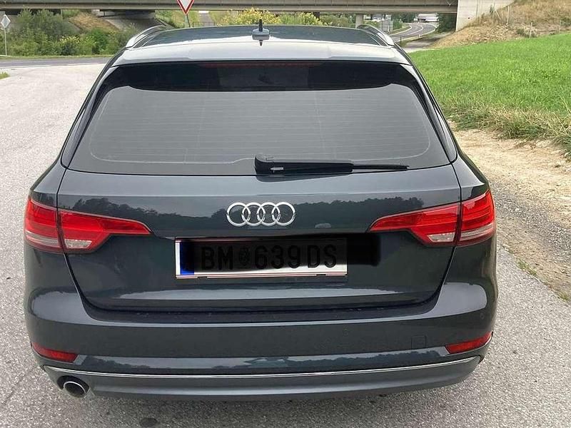 Gebraucht Audi A4 Sport 150 PS (110 kW) 2017 Grau Kombi