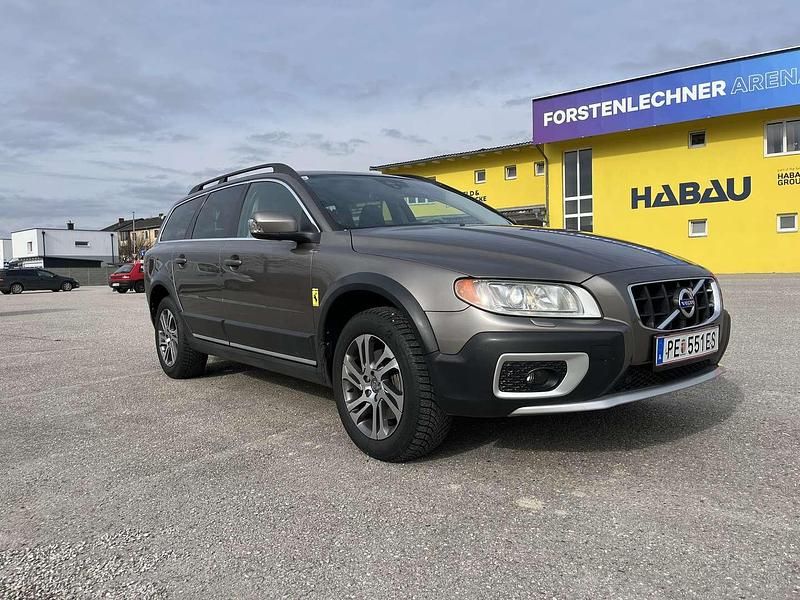 Gebraucht Volvo XC70 Momentum 163 PS (119 kW) 2011 Kombi