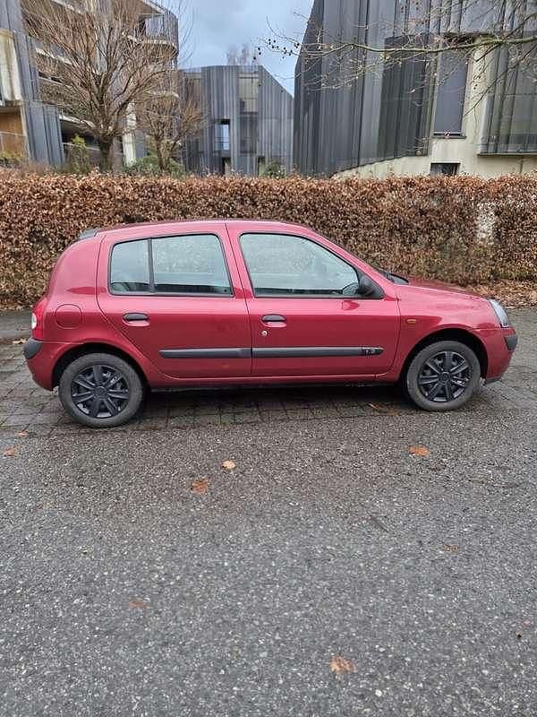 Gebraucht Renault Clio II 58 PS (42 kW) 2002 Limousine