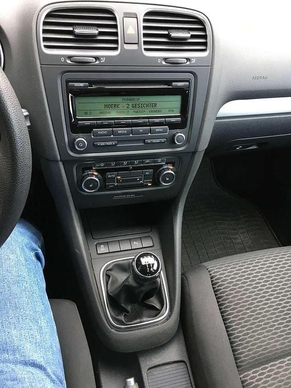 Gebraucht VW Golf VI 86 PS (63 kW) 2011 Grau Kleinwagen