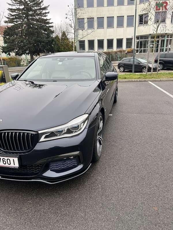 Gebraucht BMW 740L M Performance 326 PS (239 kW) 2017 Blau Limousine