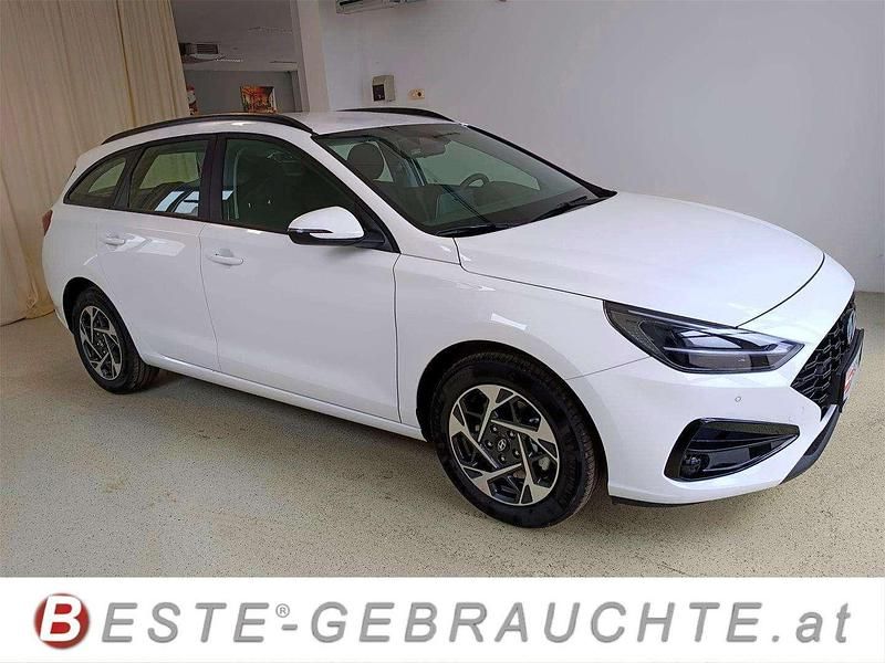 Weiss Gebraucht 2024 Hyundai i30 GO! Kombi | € 21.990 (Guter Preis) - Bild 1/4