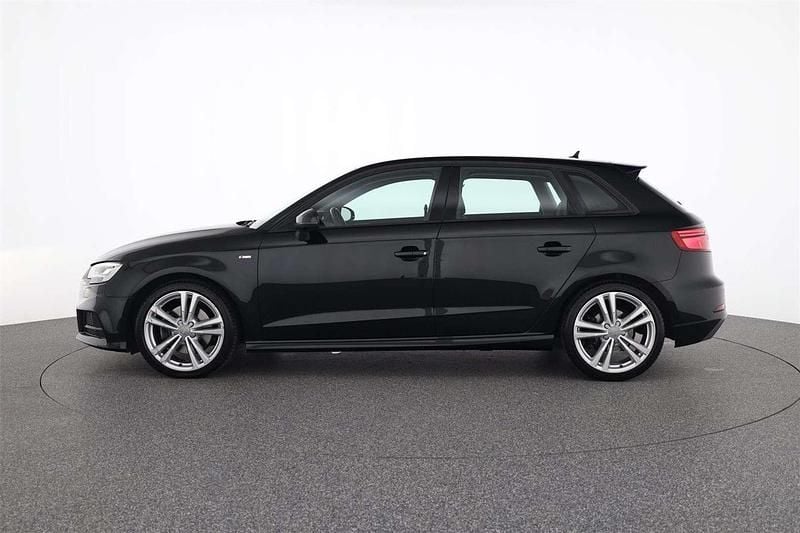 Gebraucht Audi A3 Sport 190 PS (139 kW) 2019 Schwarz Limousine