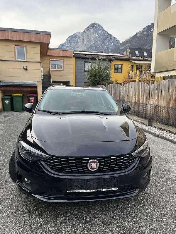 Schwarz Gebraucht 2018 Fiat Tipo Lounge Limousine | € 9.499 (Guter Preis) - Bild 1/4
