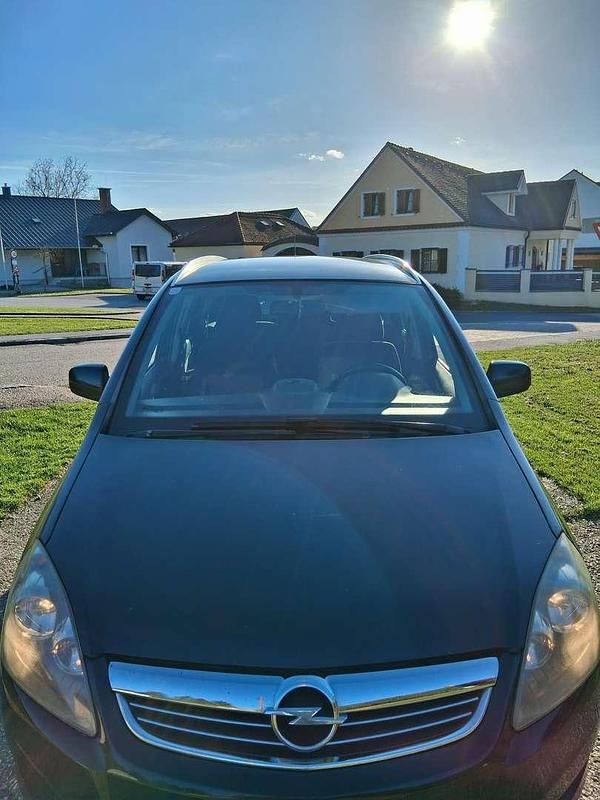 Schwarz Gebraucht 2010 Opel Zafira Edition+ Van / Kleinbus | € 2.770 - Bild 1/4