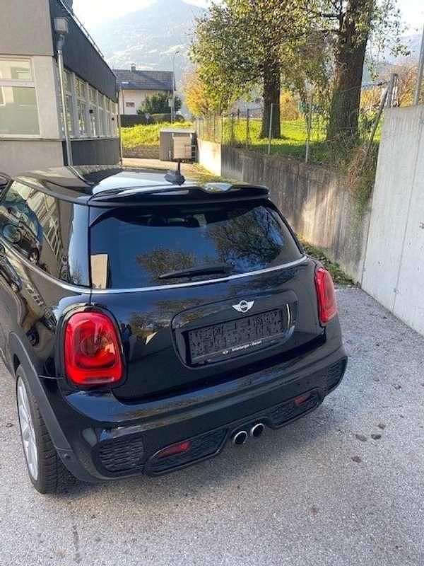 Schwarz Gebraucht 2017 Mini Cooper S Hatch Kleinwagen | € 19.999 (Fairer Preis) - Bild 1/4