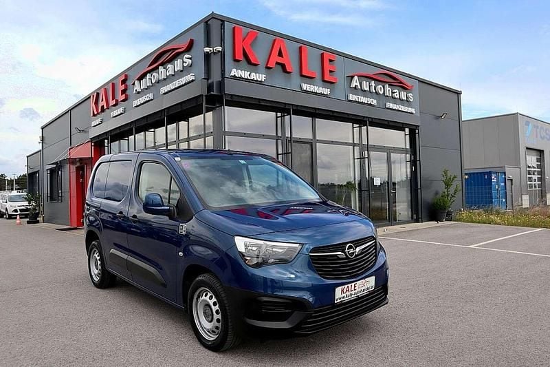 Blau Gebraucht 2020 Opel Combo Edition Van / Kleinbus | € 11.880 (Etwas zu teuer) - Bild 1/4