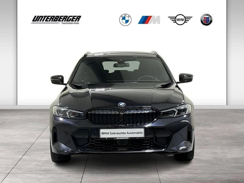 Gebraucht BMW 320 M Sport 190 PS (139 kW) 2025 Schwarz Kombi