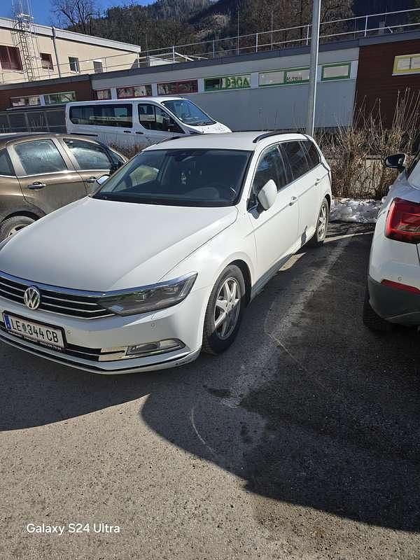 Gebraucht VW Passat Comfortline 120 PS (88 kW) 2015 Weiß Kombi