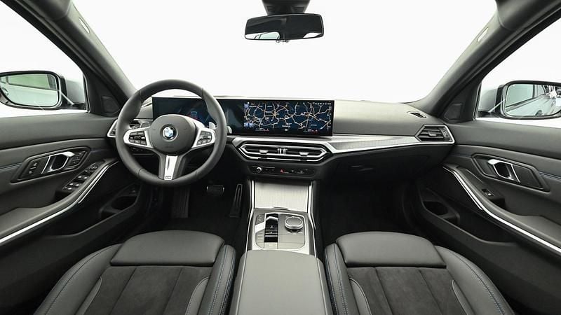 Gebraucht BMW 320 M Sport 190 PS (139 kW) 2024 Skyscraper grau Kombi