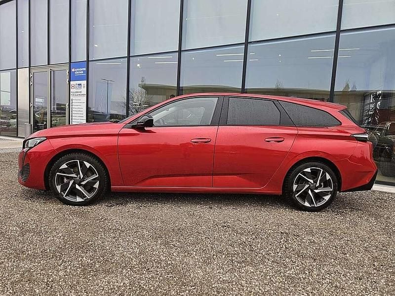 Gebraucht Peugeot 308 SW Allure 131 PS (96 kW) 2025 Rot Kombi