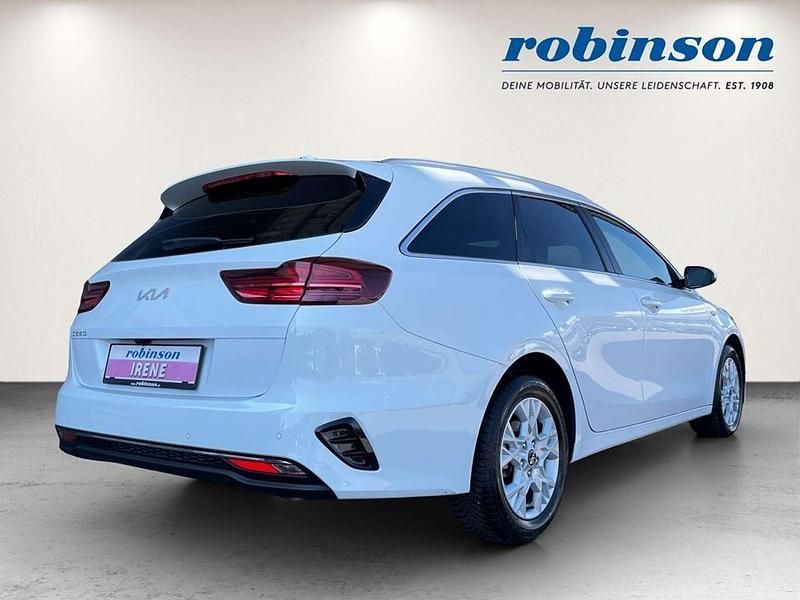 Gebraucht Kia Ceed Sportswagon Silver 140 PS (102 kW) 2024 Weiß Kombi