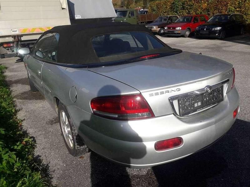 Gebraucht Chrysler Sebring Cabriolet 141 PS (103 kW) 2005 Silber Cabrio