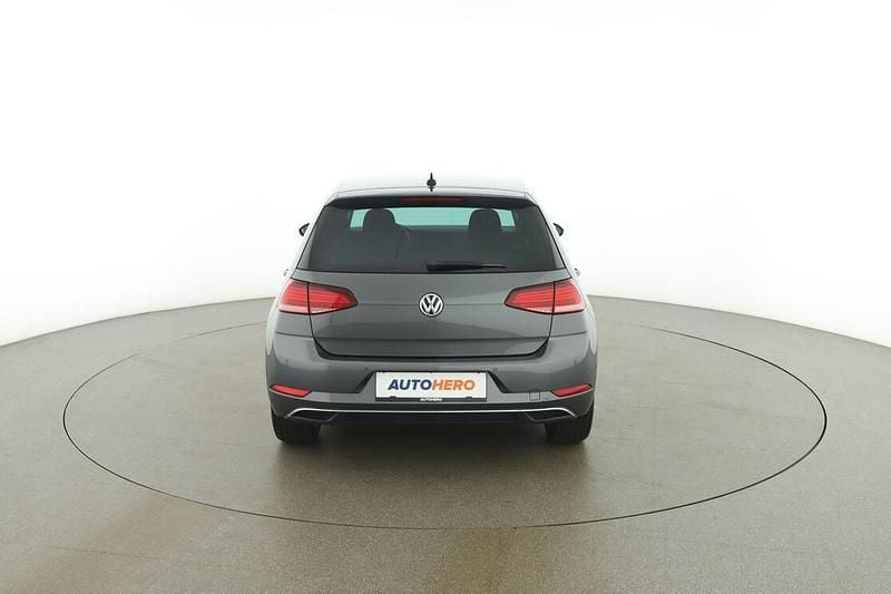 Gebraucht VW Golf VII 110 PS (80 kW) 2018 Grau Limousine