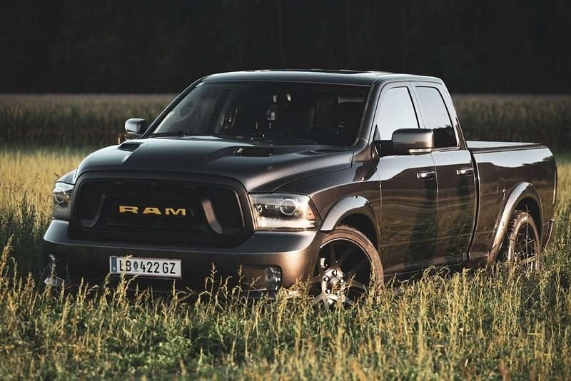 Blau Gebraucht 2014 Dodge Ram Abholung | € 42.700 (Teuer) - Bild 1/4