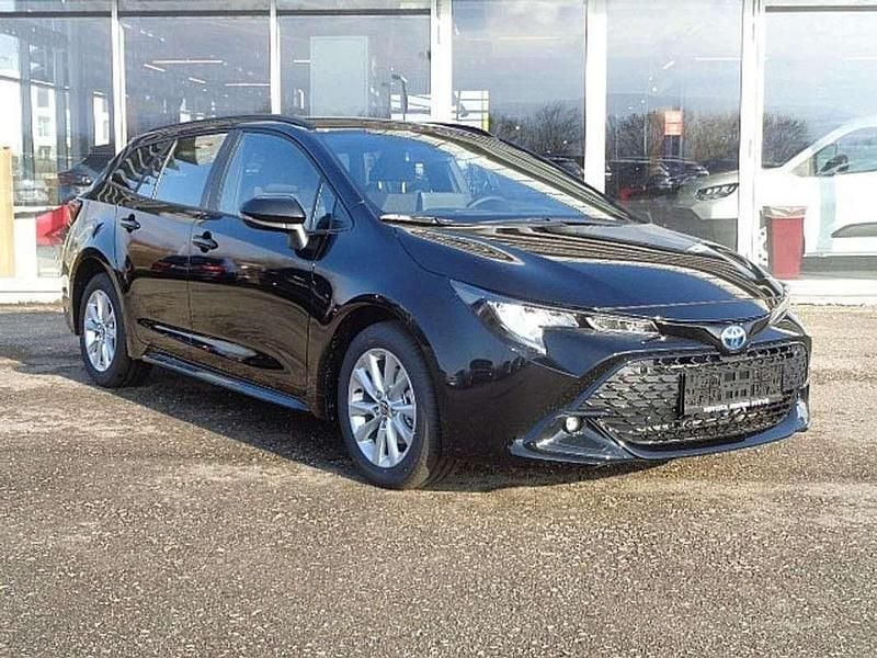 Gebraucht Toyota Corolla Active 98 PS (72 kW) 2024 Schwarz Kombi
