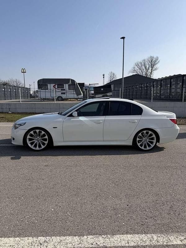 Gebraucht BMW 525 M Sport 197 PS (144 kW) 2008 Limousine