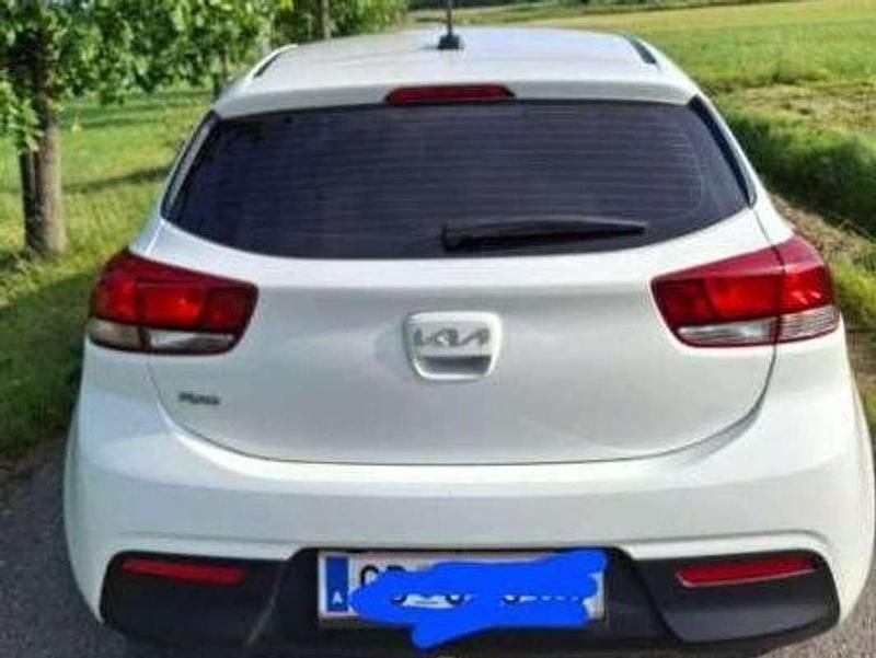 Gebraucht Kia Rio 84 PS (61 kW) 2023 Weiß Limousine