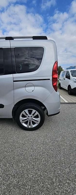 Gebraucht Opel Combo Cosmo 120 PS (88 kW) 2016 Grau Van / Kleinbus