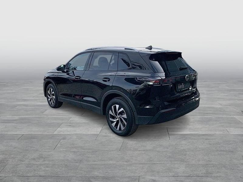 Neu VW Tiguan 204 PS (150 kW) 2025 Schwarz  metallic SUV