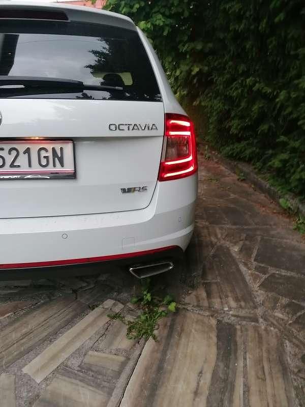 Gebraucht Skoda Octavia RS 184 PS (135 kW) 2016 Weiß Kleinwagen