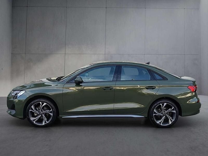 Neu Audi A3 150 PS (110 kW) 2025 Grün Limousine