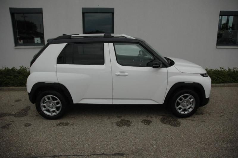 Atlas white / schwarz Gebraucht 2023 Hyundai Inster Trend Kleinwagen | € 29.650 (Fairer Preis) - Bild 1/4