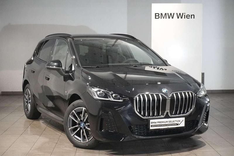 Saphirschwarz Gebraucht 2025 BMW 225 Active Tourer Efficient Dynamics Van / Kleinbus | € 45.995 (Fairer Preis) - Bild 1/4