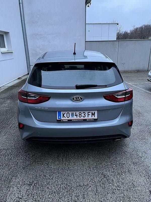 Gebraucht Kia Ceed 99 PS (72 kW) 2019 Grau Kleinwagen