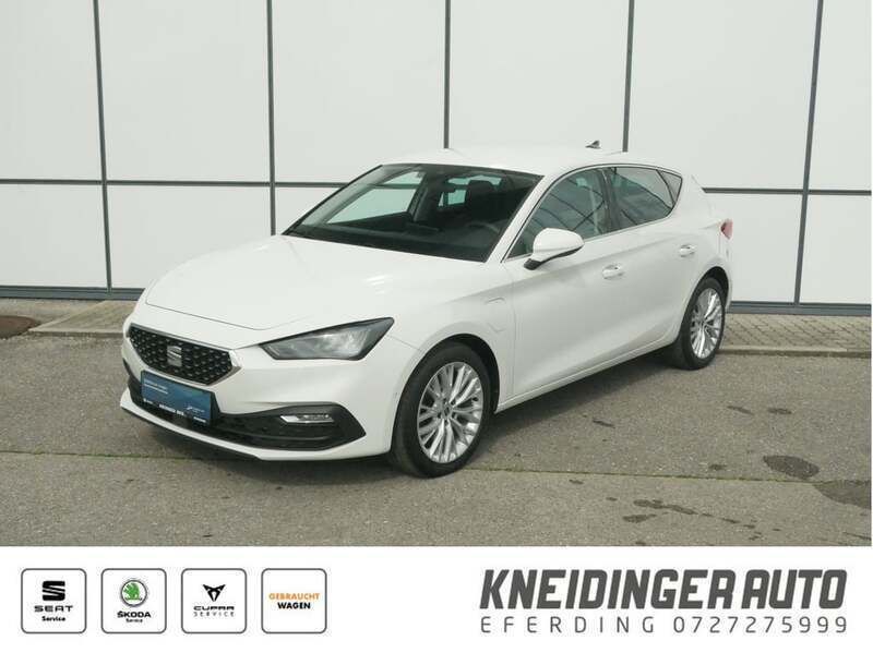 Weiss normal Gebraucht 2021 Seat Leon | € 19.880 (Fairer Preis) - Bild 1/4