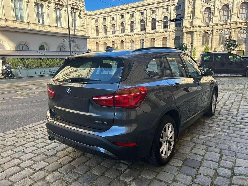 Gebraucht BMW X1 Advantage 140 PS (102 kW) 2020 Grau SUV