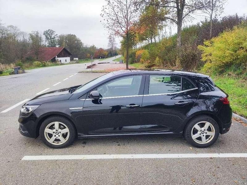 Gebraucht Renault Mégane IV Intens 110 PS (80 kW) 2016 Schwarz Limousine