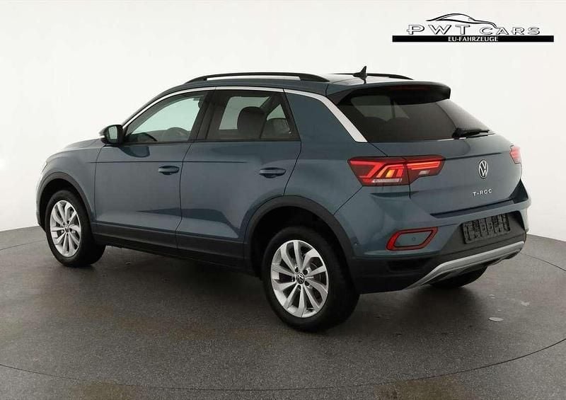 Neu VW T-Roc Life 150 PS (110 kW) 2025 Blau SUV