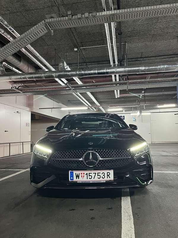Gebraucht Mercedes CLA180 AMG line 116 PS (85 kW) 2023 Schwarz Limousine